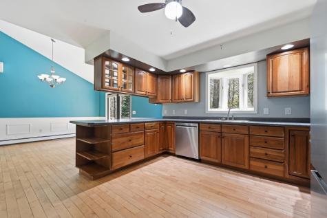 23 Cove Road Readfield ME 04355