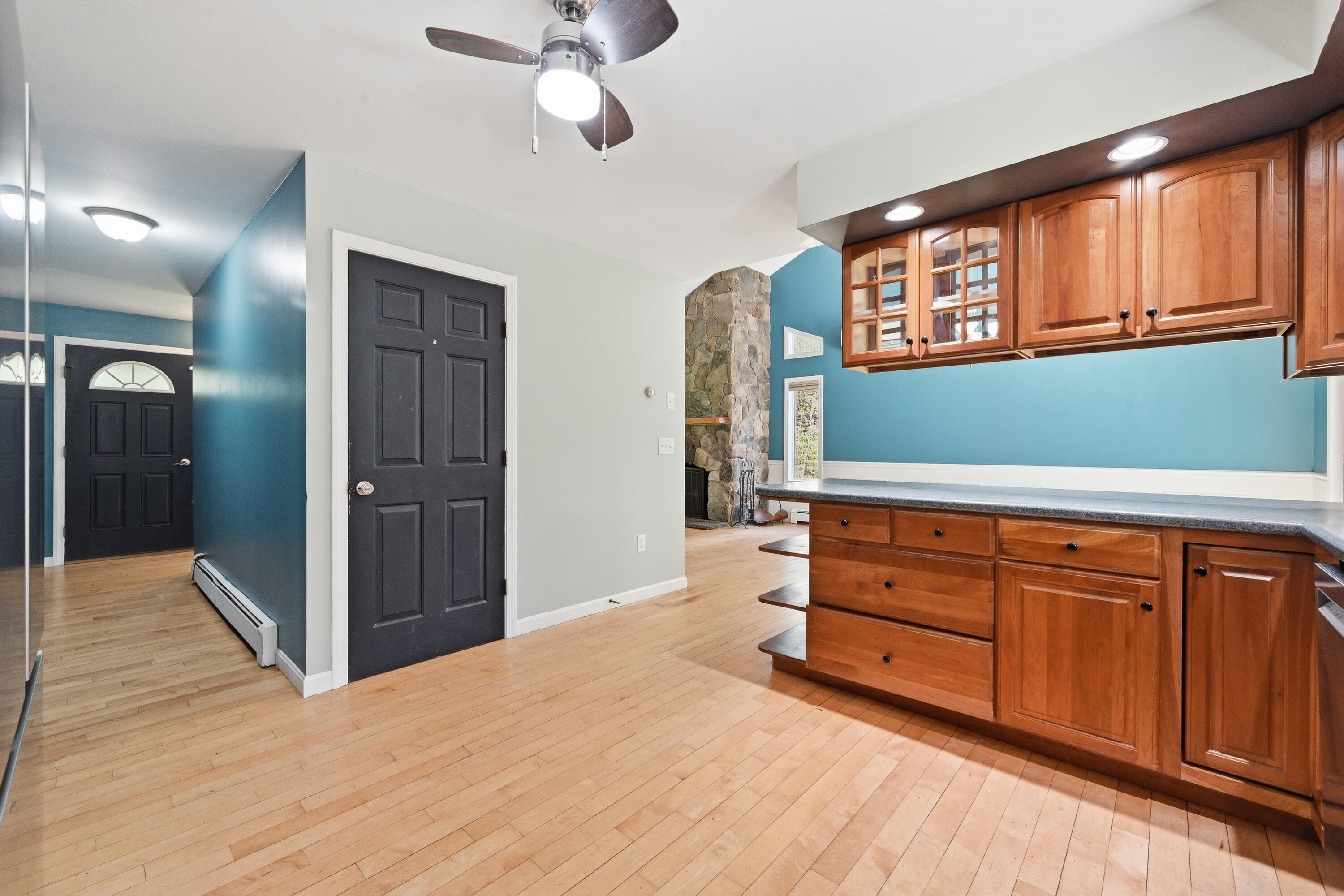 23 Cove Road Readfield ME 04355