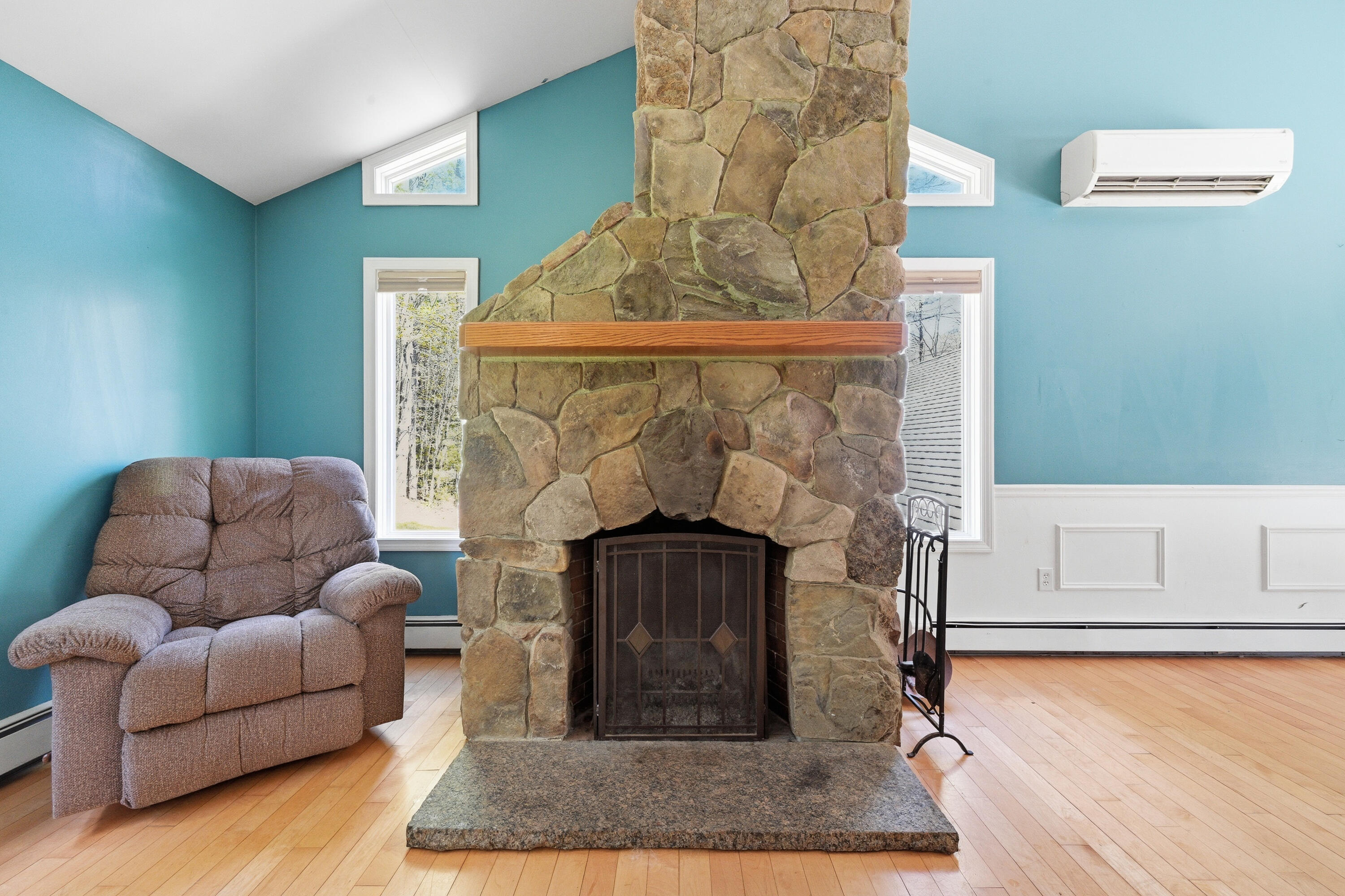 23 Cove Road Readfield ME 04355