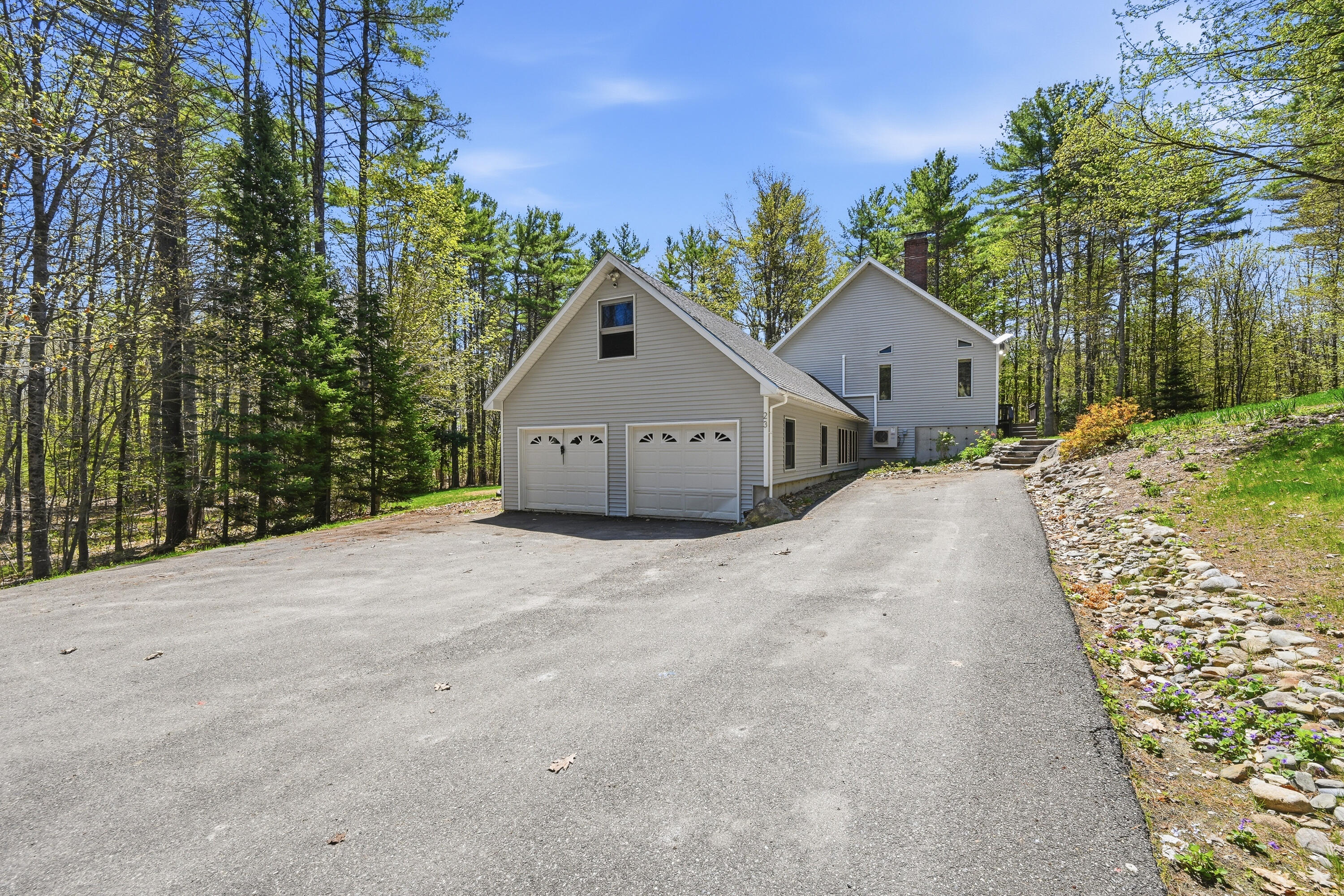 23 Cove Road Readfield ME 04355