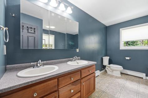 23 Cove Road Readfield ME 04355