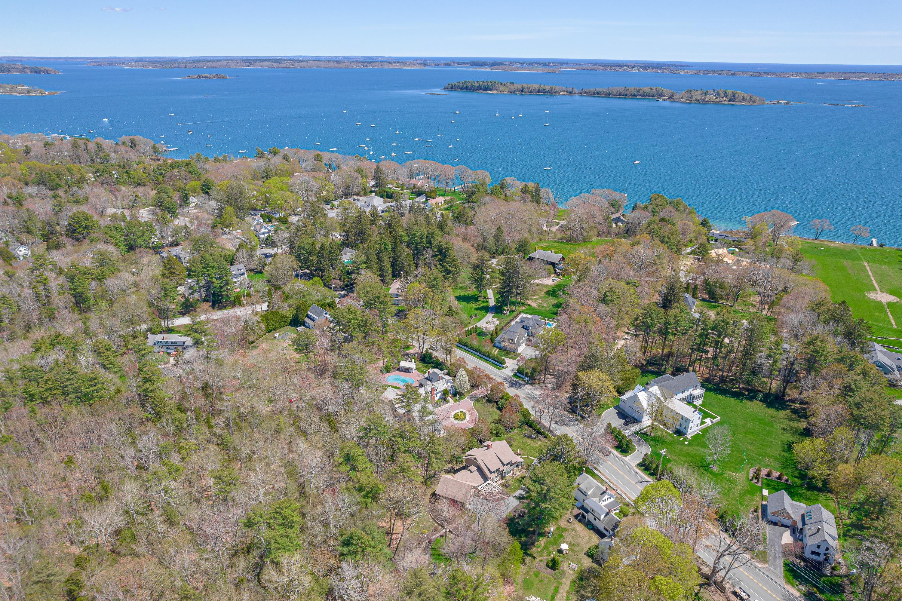172 Foreside Road Falmouth ME 04105