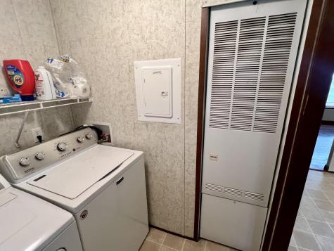 15 Barnett Way Gardiner ME 04345