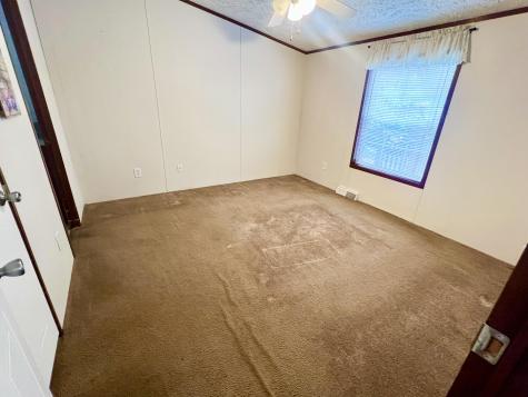15 Barnett Way Gardiner ME 04345