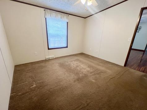 15 Barnett Way Gardiner ME 04345