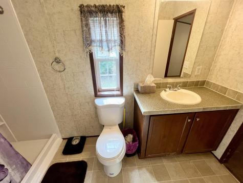 15 Barnett Way Gardiner ME 04345