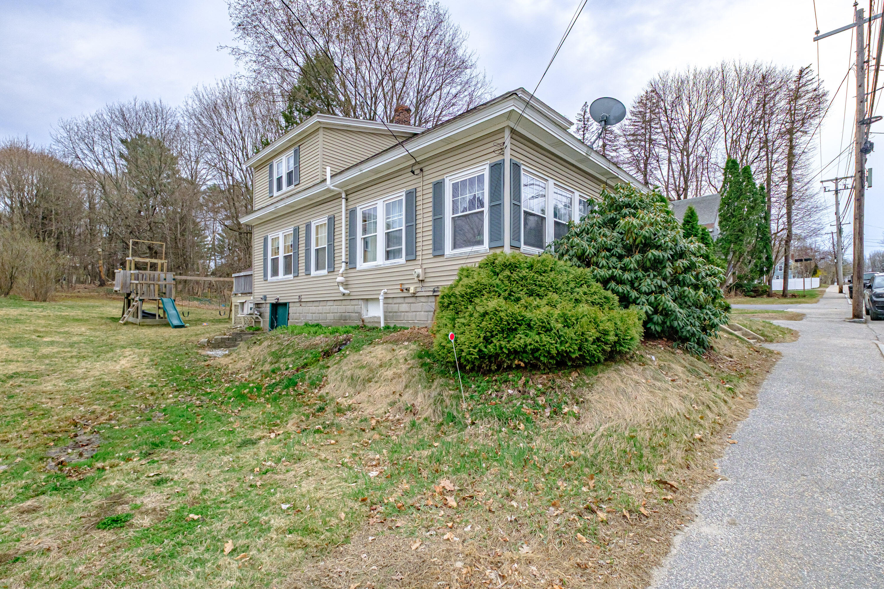 454 Court Street Auburn ME 04210