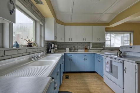 7 N Main Street Stonington ME 04681