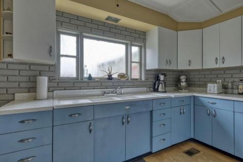 7 N Main Street Stonington ME 04681