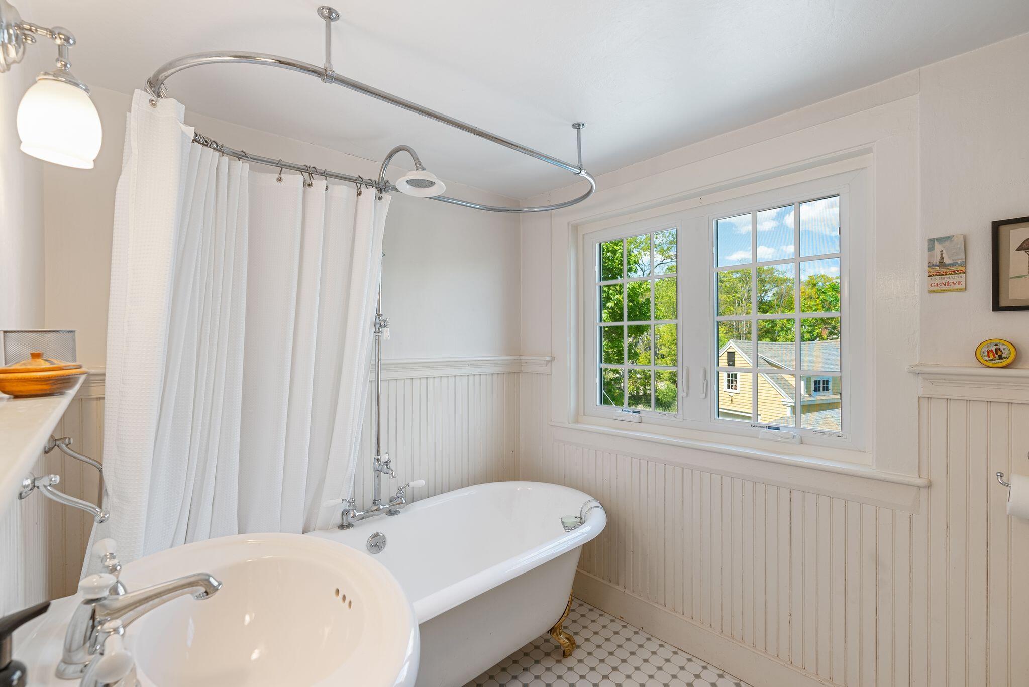 1463 Washington Street Bath ME 04530