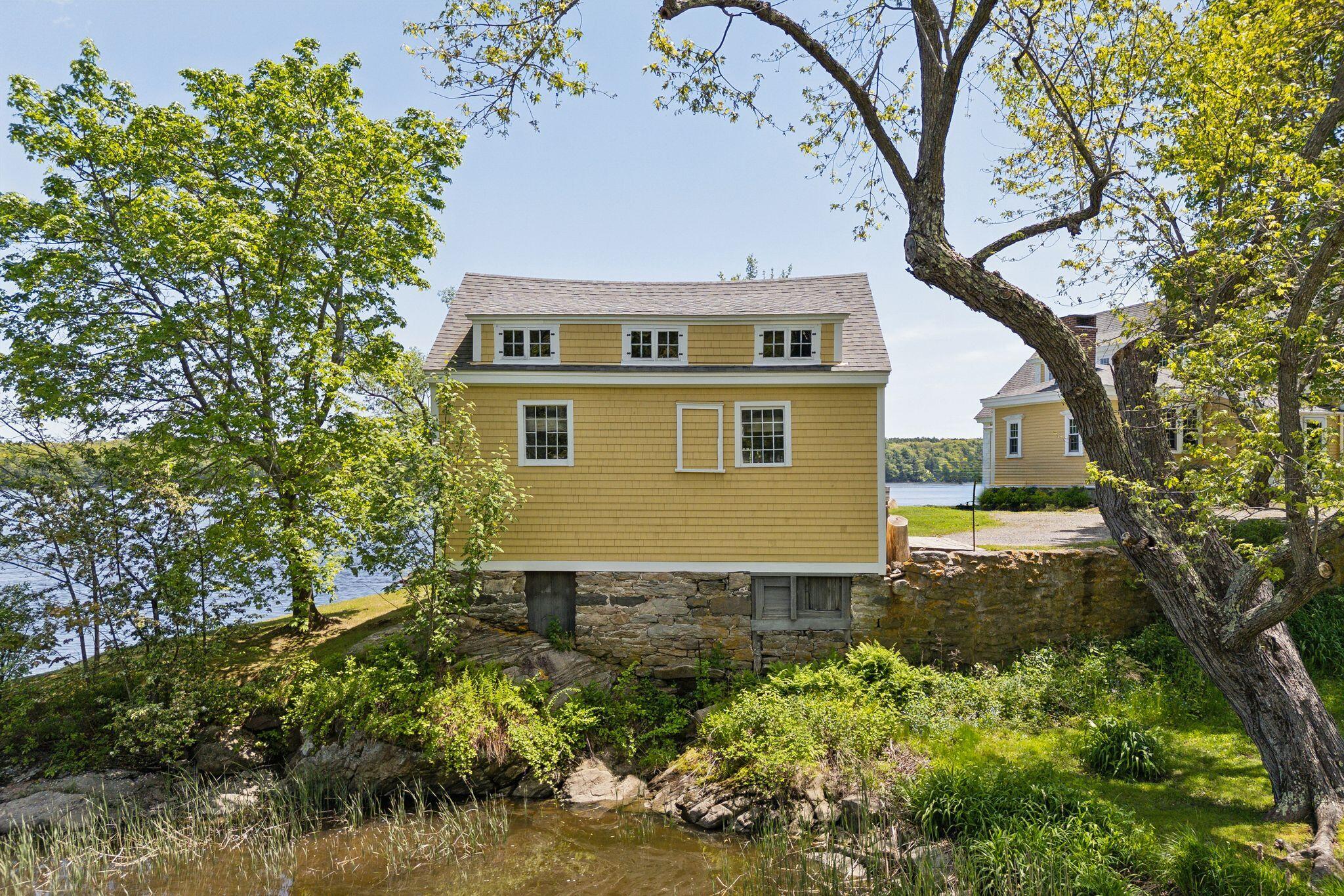 1463 Washington Street Bath ME 04530