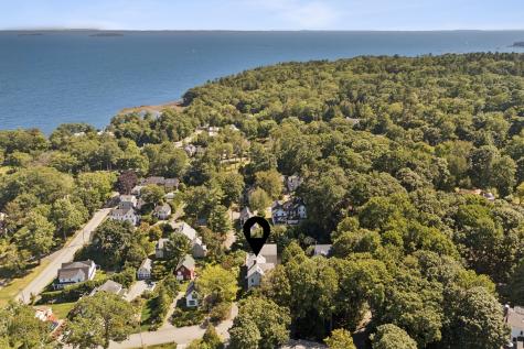 8 Cedar Street Camden ME 04843