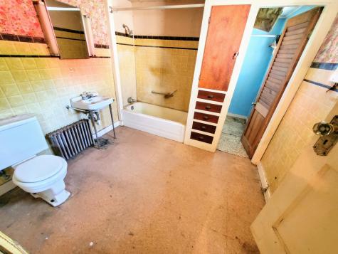 134 Falls Road Benton ME 04901