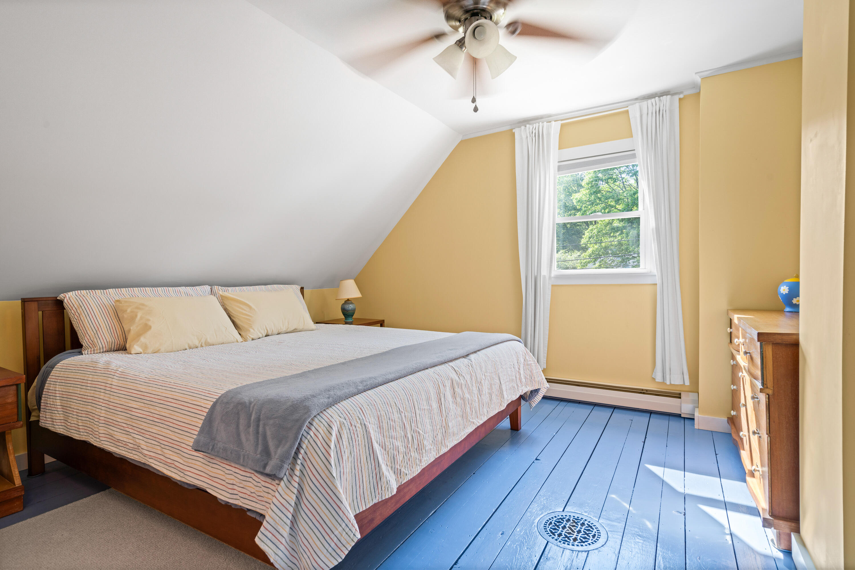 17 Middle Street Topsham ME 04086