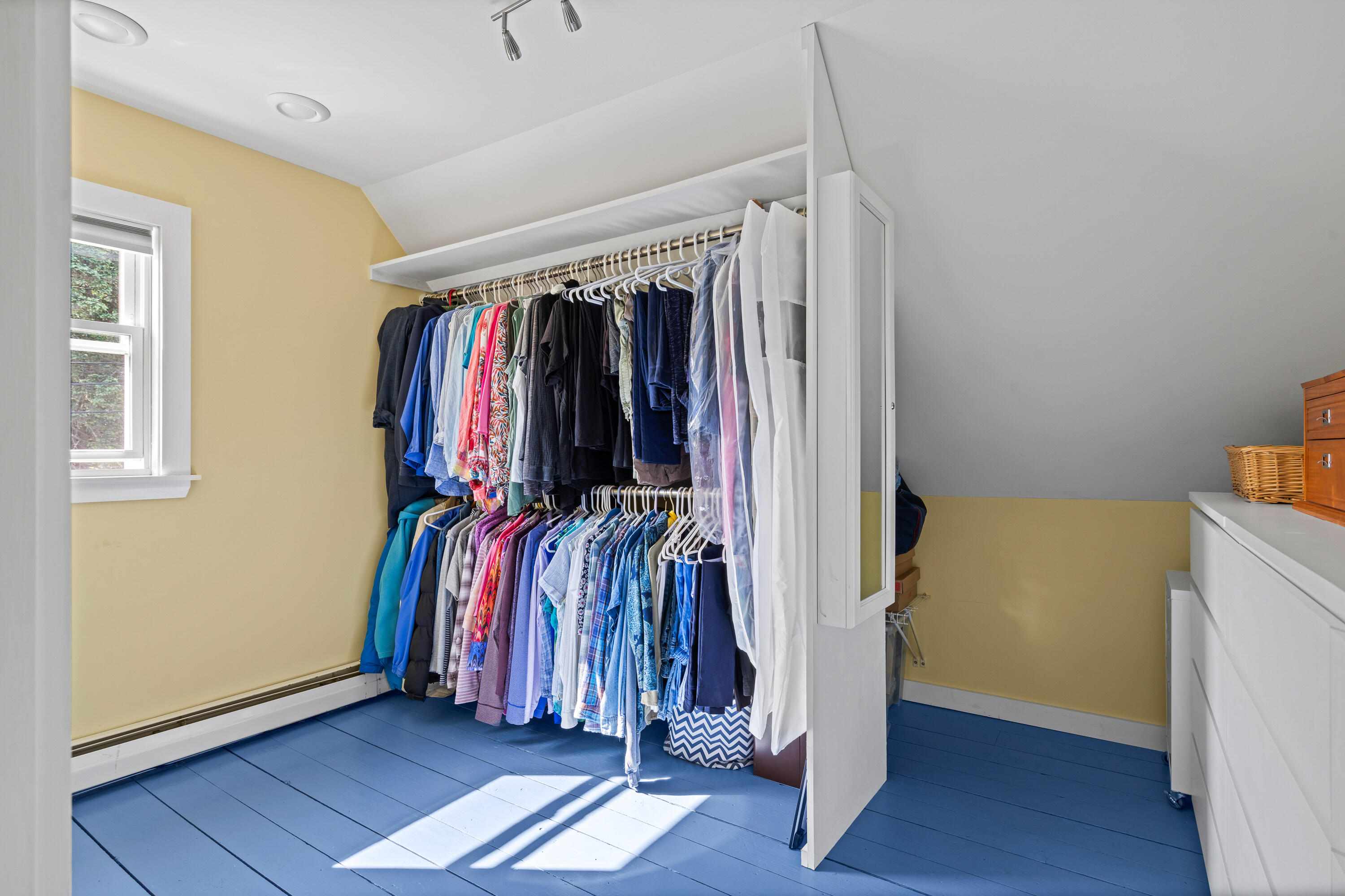 17 Middle Street Topsham ME 04086