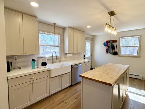 3 Mountainview Drive Lincoln ME 04457