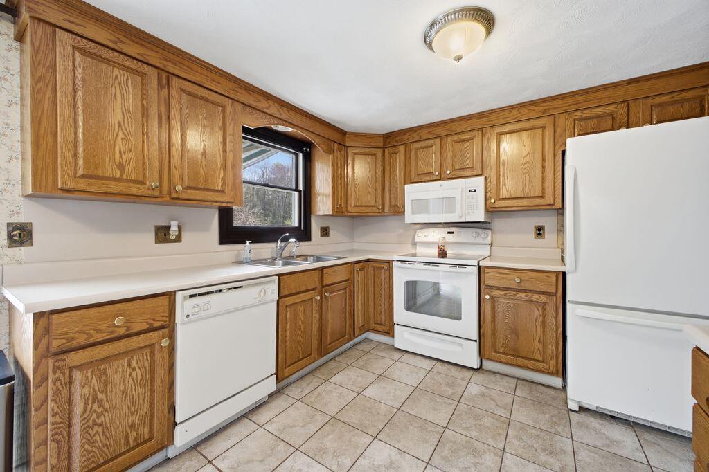 955 Bridgton Road Westbrook ME 04092