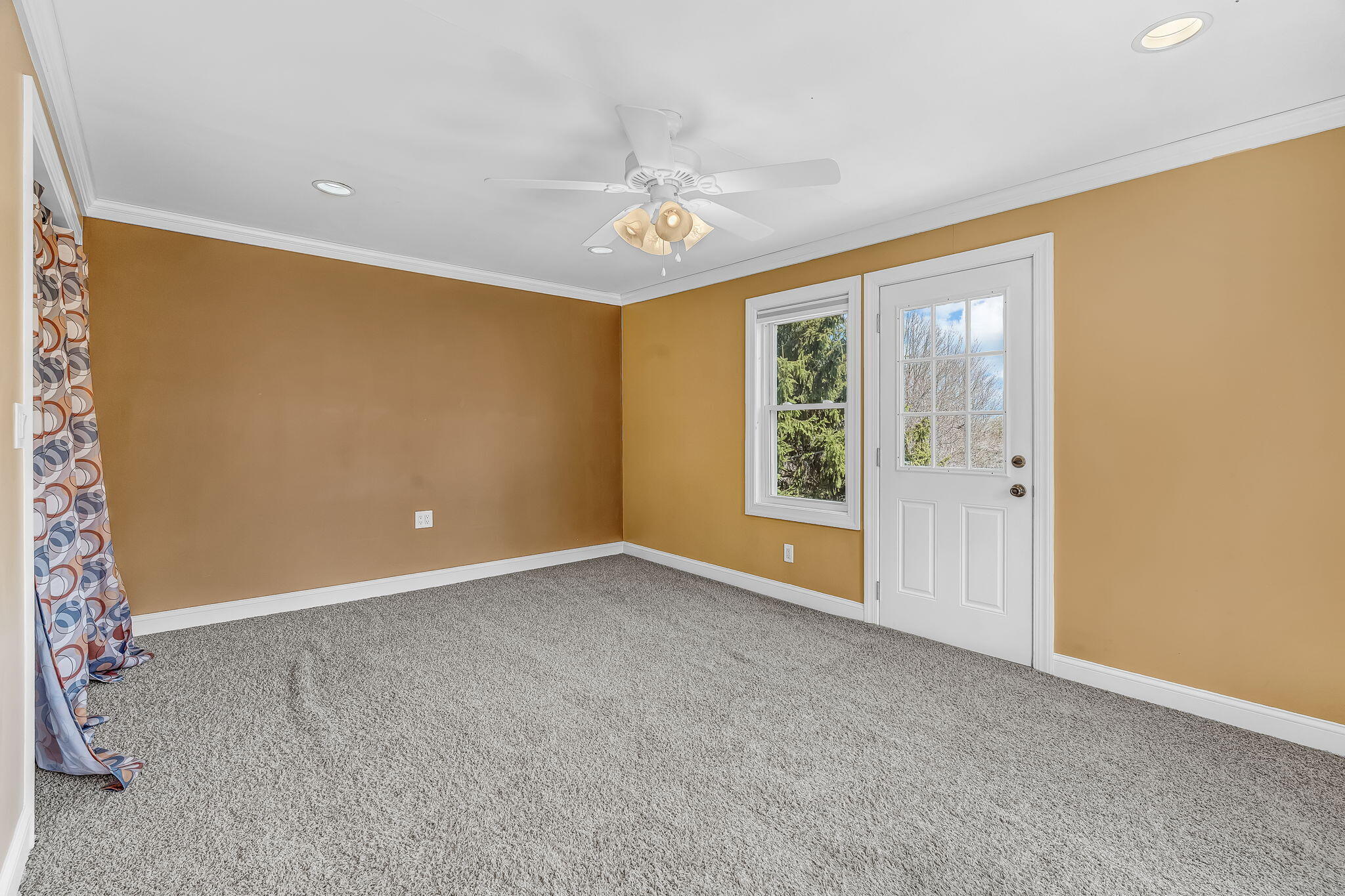 48 Main Road Charleston ME 04422