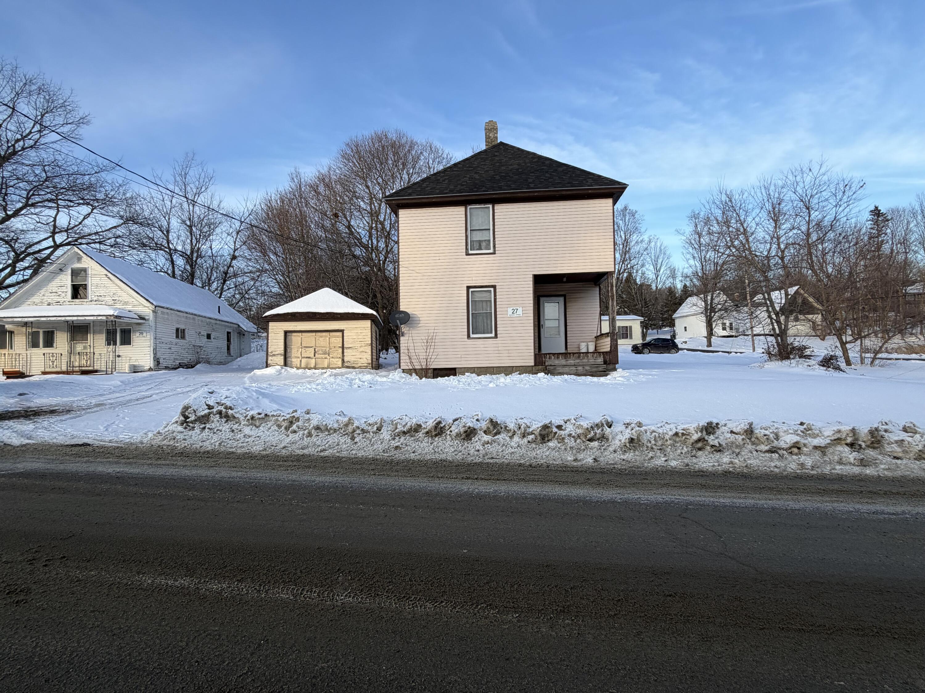 27 School Street Guilford ME 04443