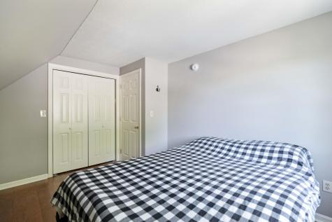 68 Felicia Lane Portland ME 04103