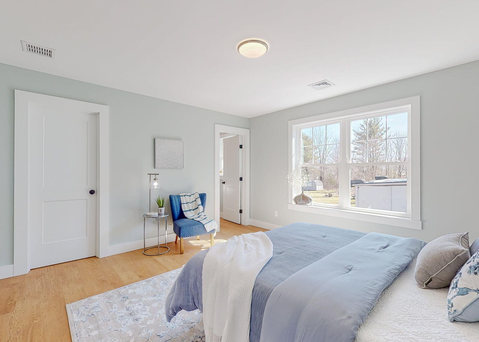 5 Middle Road Falmouth ME 04105