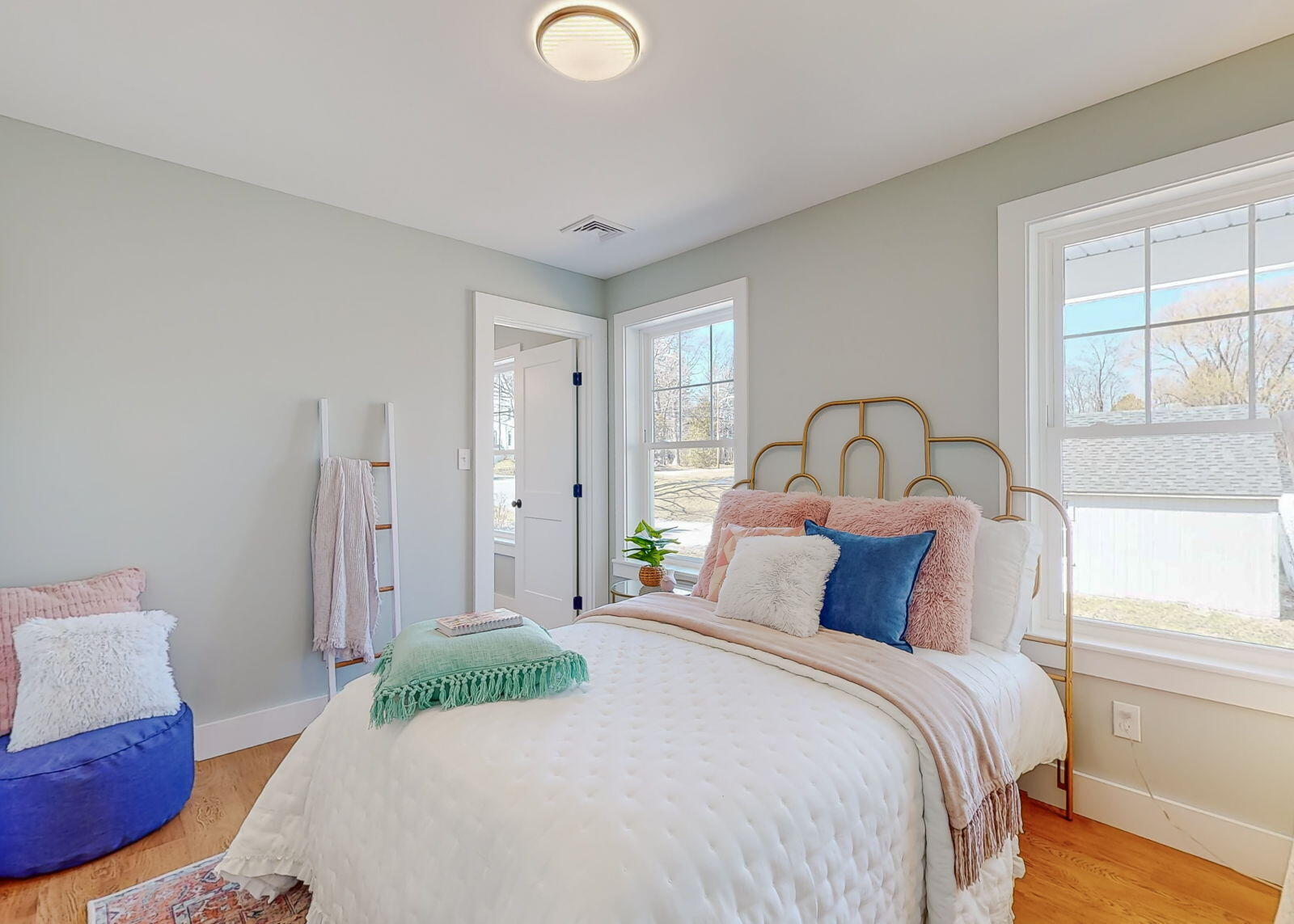 5 Middle Road Falmouth ME 04105