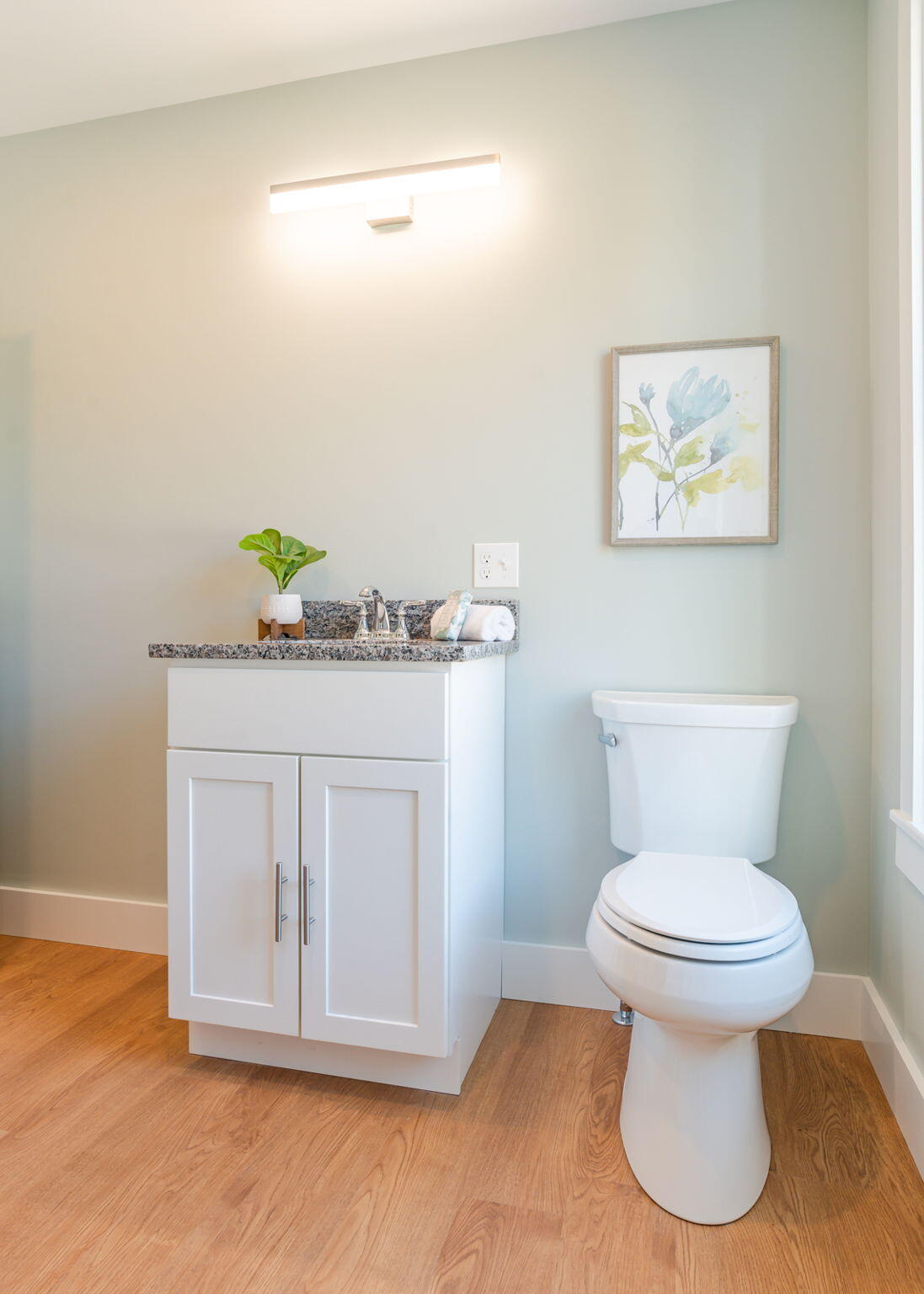 5 Middle Road Falmouth ME 04105