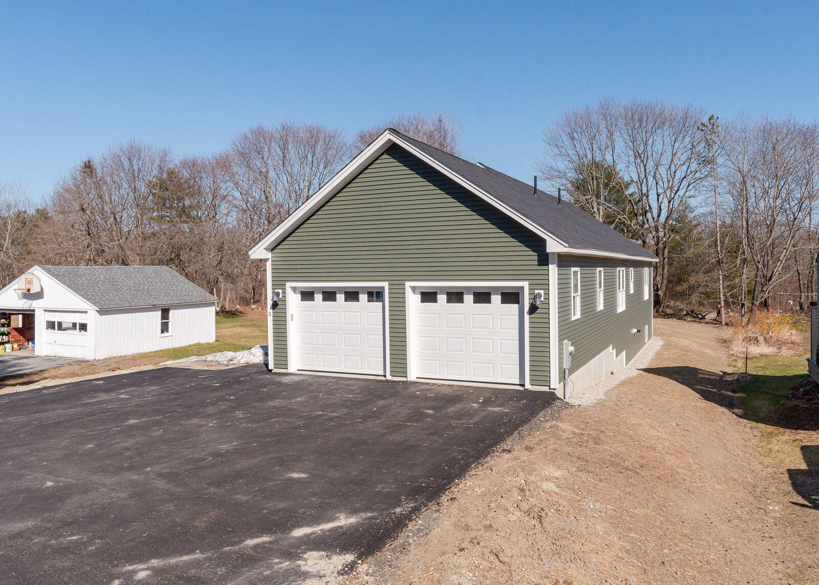 5 Middle Road Falmouth ME 04105