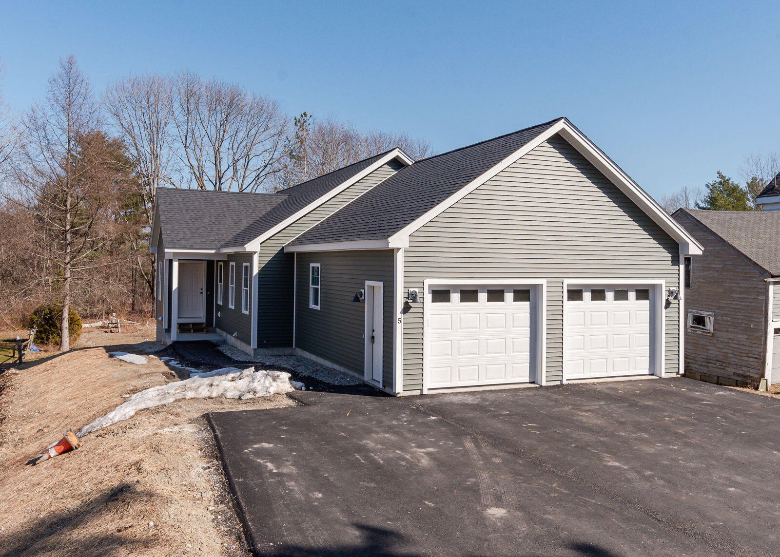 5 Middle Road Falmouth ME 04105