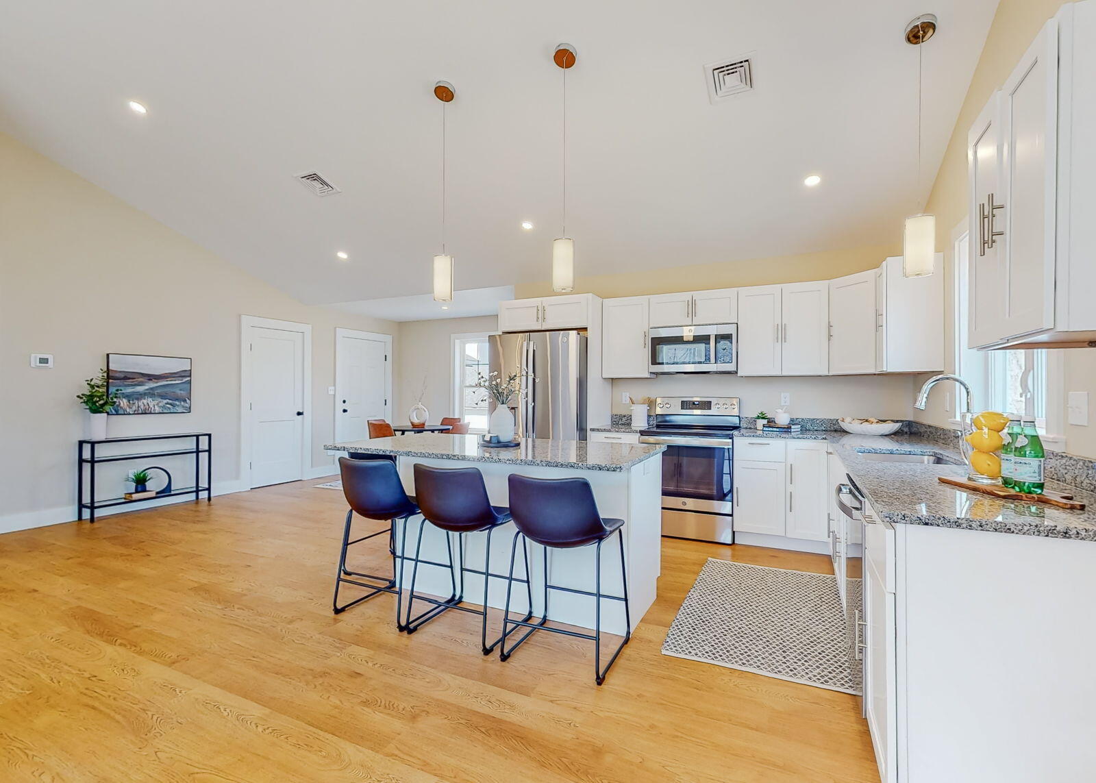 5 Middle Road Falmouth ME 04105