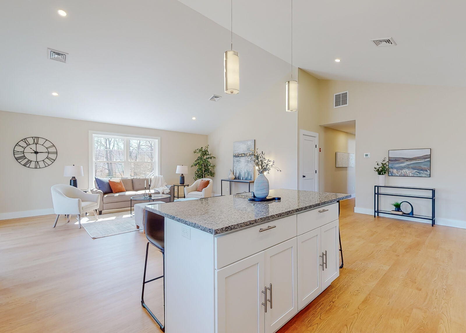 5 Middle Road Falmouth ME 04105