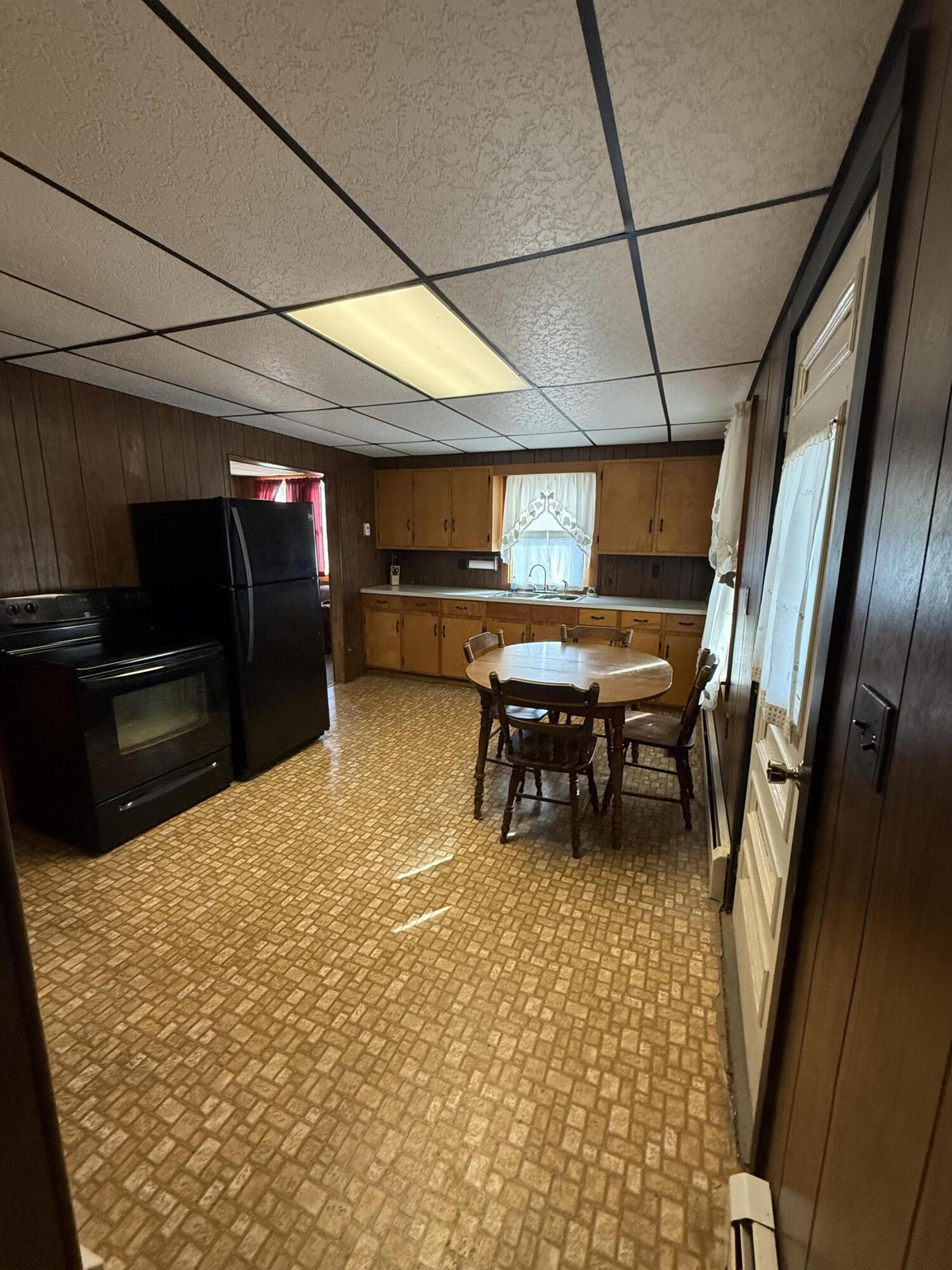 23 Dustin Street Dexter ME 04930