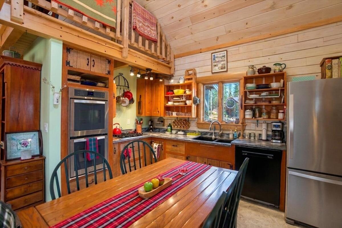 7 Abbott Hill Road West Paris ME 04289