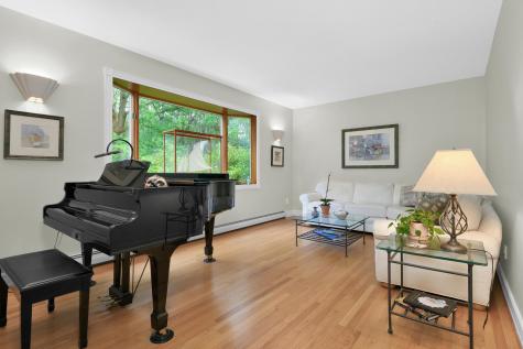 180 West Auburn Road Auburn ME 04210