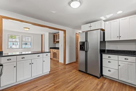 44 Bates Street Yarmouth ME 04096
