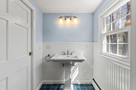 44 Bates Street Yarmouth ME 04096