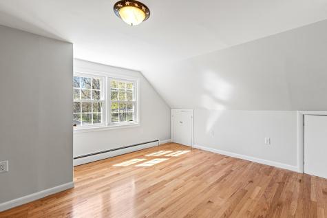 44 Bates Street Yarmouth ME 04096