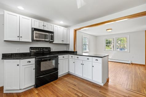 44 Bates Street Yarmouth ME 04096