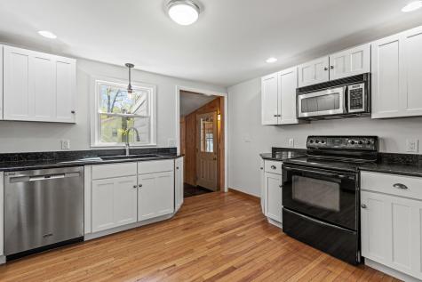 44 Bates Street Yarmouth ME 04096