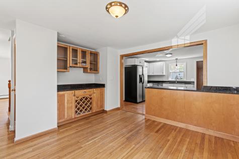 44 Bates Street Yarmouth ME 04096
