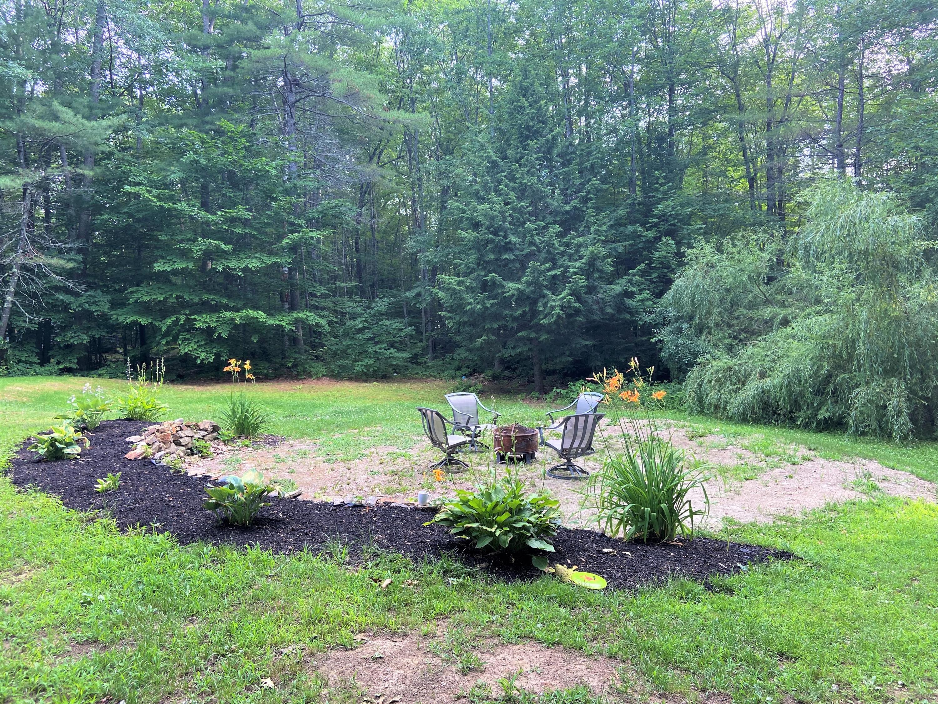 11 Country Acres Monmouth ME 04259