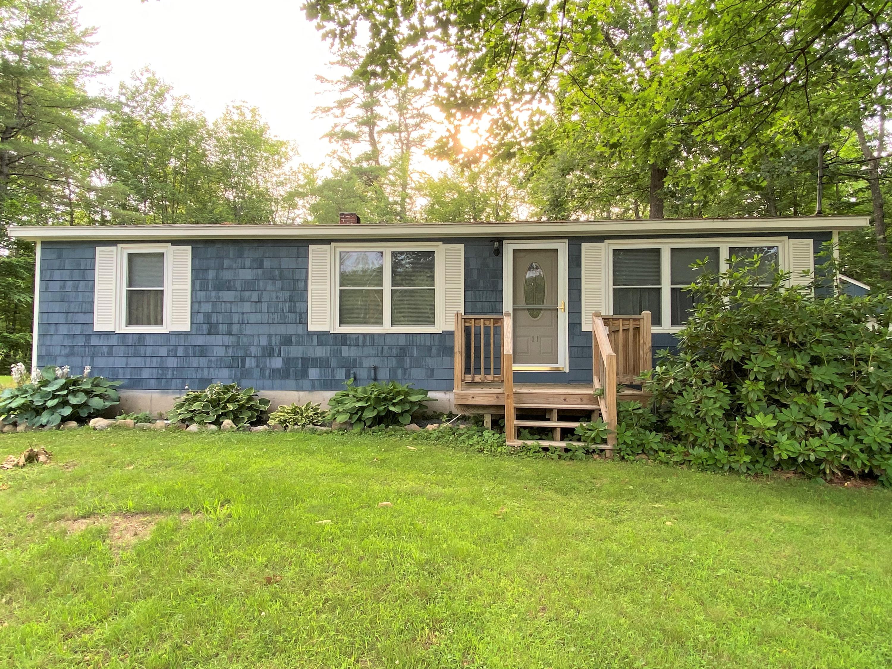 11 Country Acres Monmouth ME 04259
