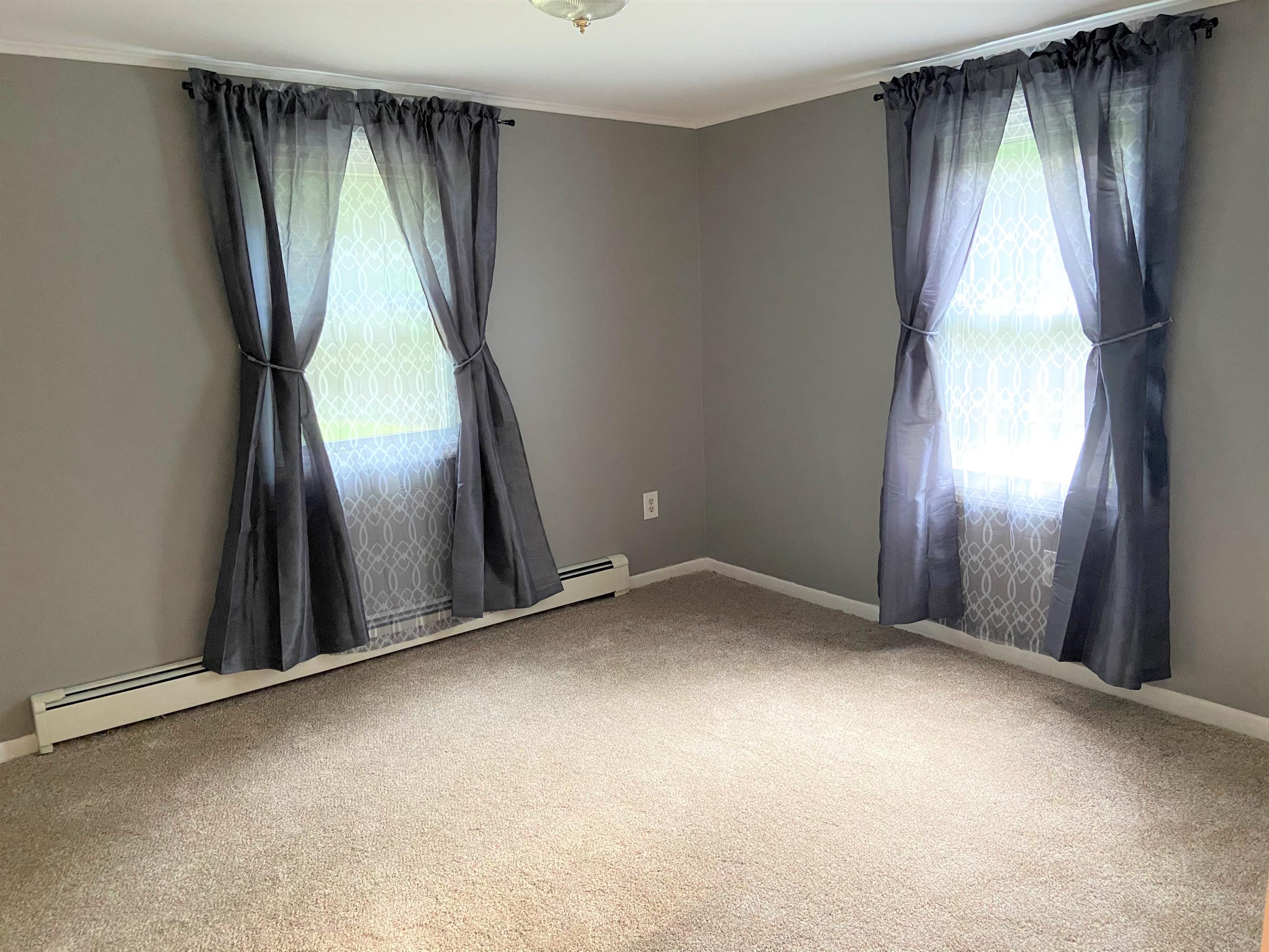 11 Country Acres Monmouth ME 04259