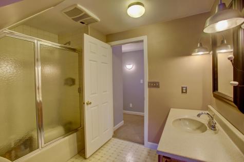 94 Oakwood Drive Yarmouth ME 04096