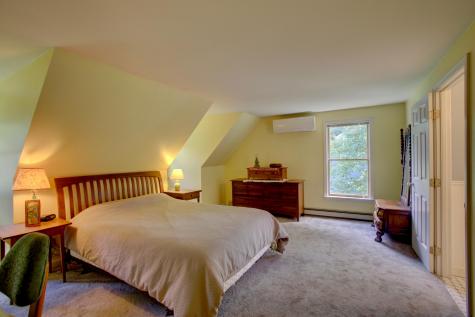 94 Oakwood Drive Yarmouth ME 04096