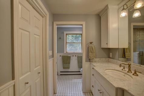 94 Oakwood Drive Yarmouth ME 04096
