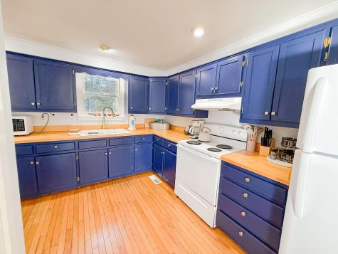 6 Nob Hill Road Hancock ME 04640