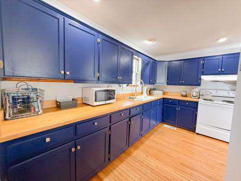 6 Nob Hill Road Hancock ME 04640