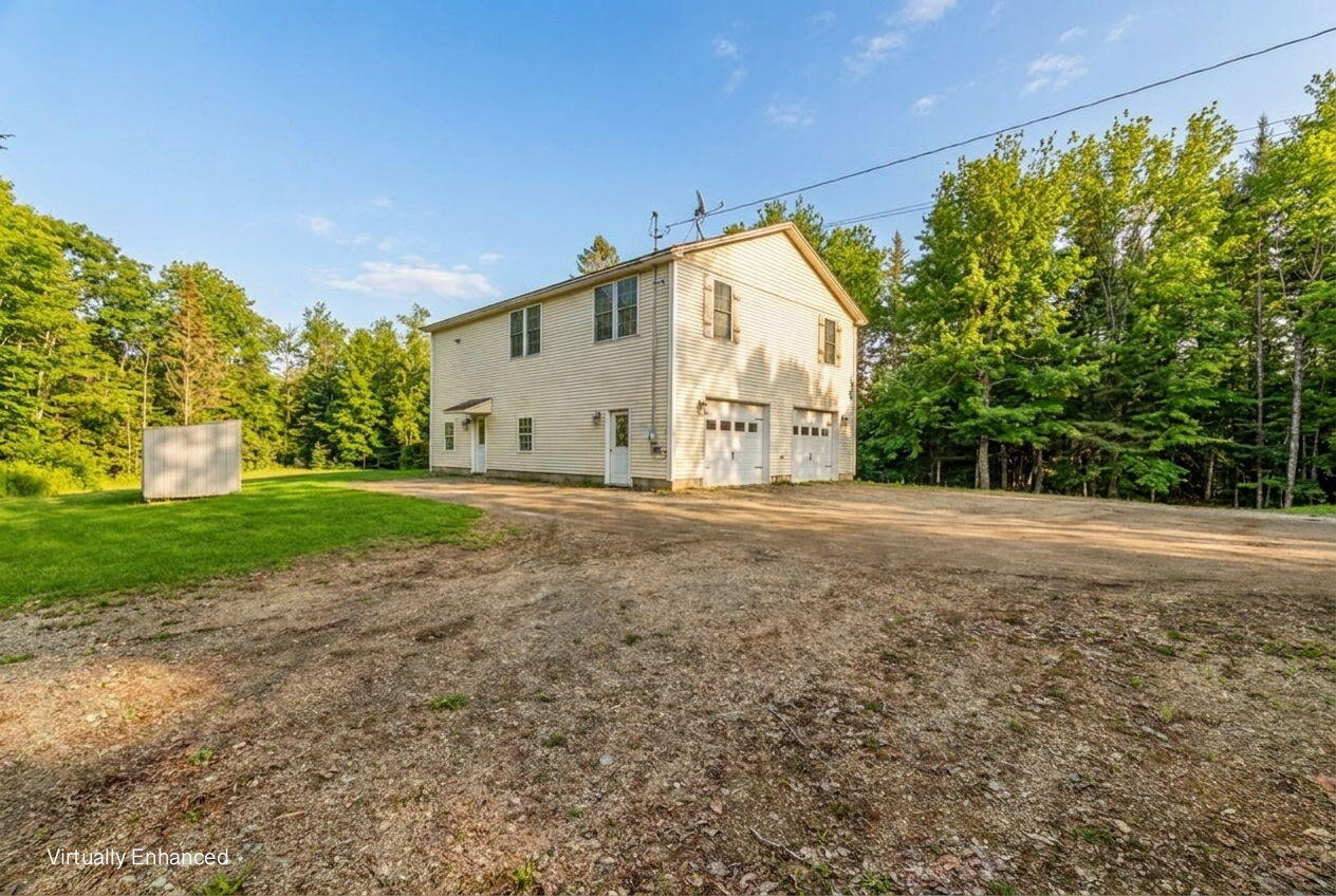 21 Glazier Lane Levant ME 04456