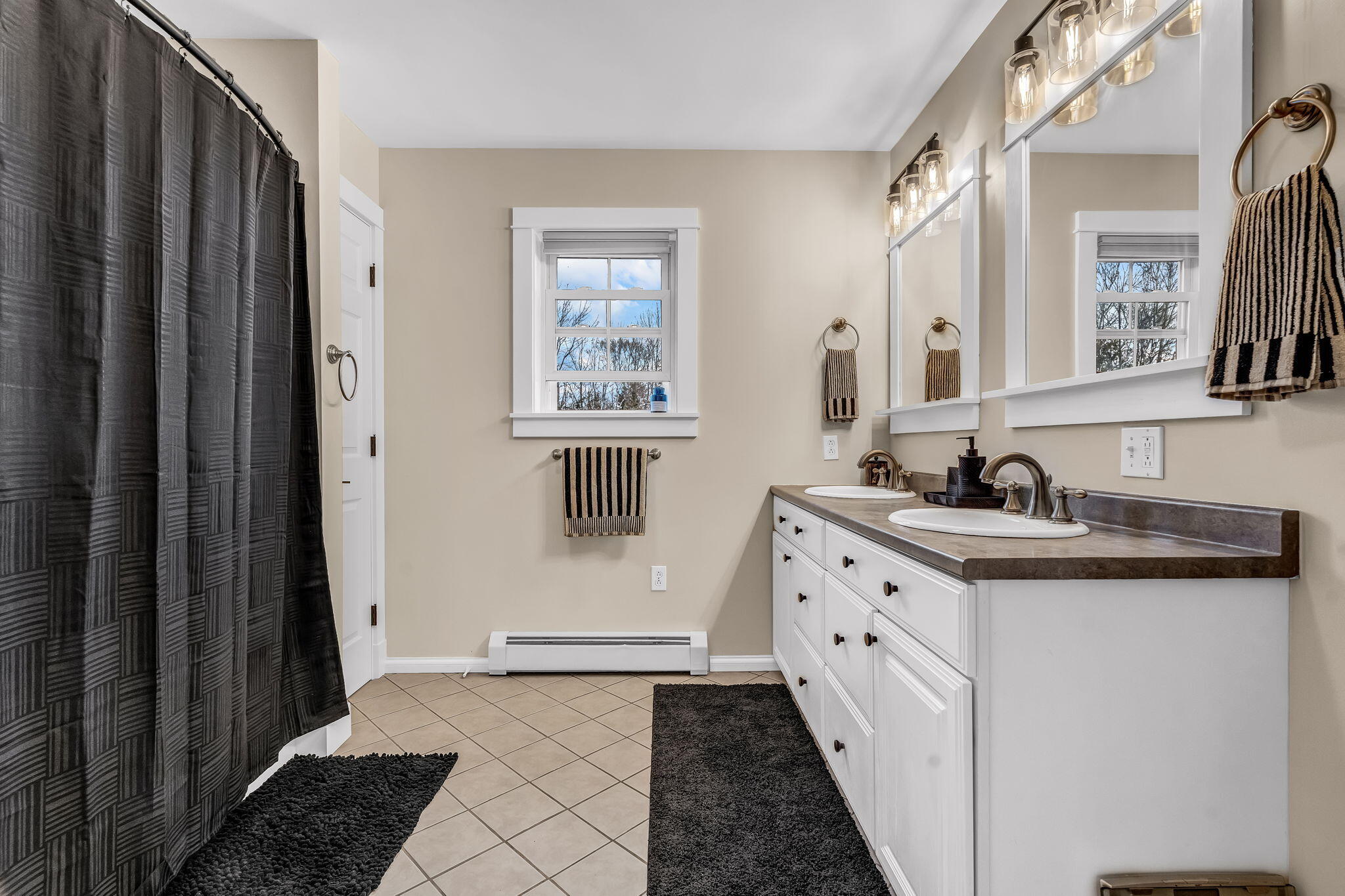 21 Glazier Lane Levant ME 04456